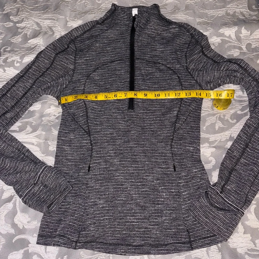 Lululemon Run Briskly Heather Gray Running Pullover Size 6